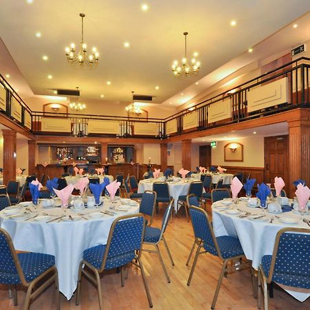 Dalton Inn Hotel Клерморис Екстериор снимка