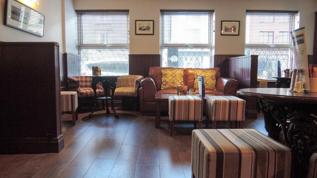 Dalton Inn Hotel Клерморис Екстериор снимка