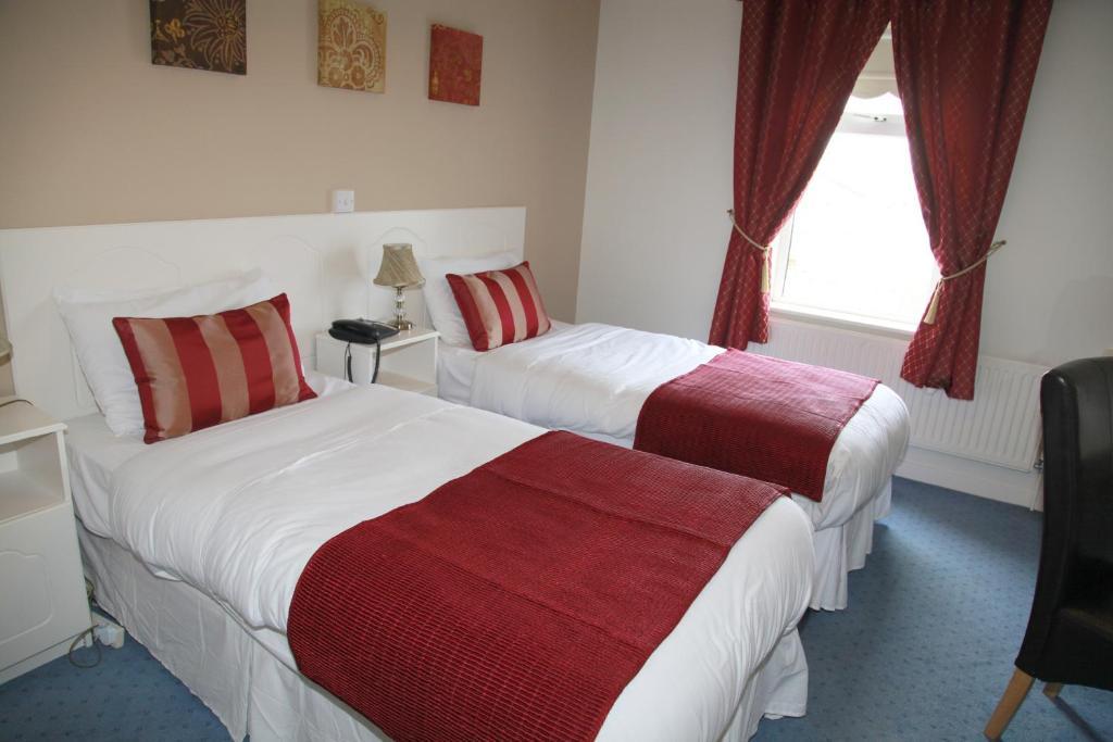 Dalton Inn Hotel Клерморис Стая снимка
