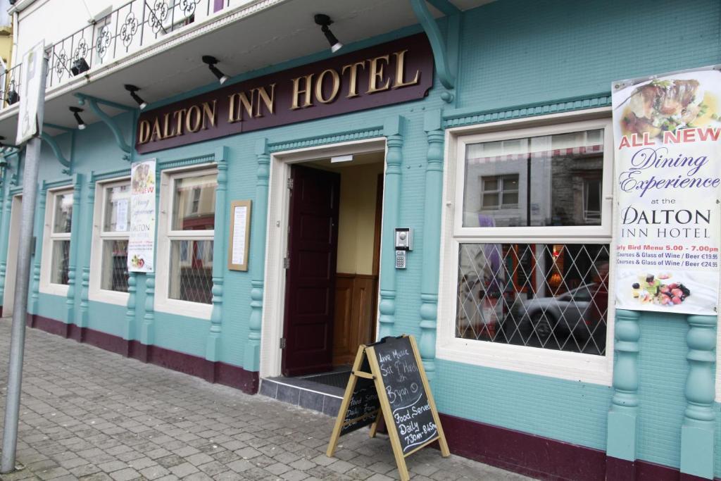 Dalton Inn Hotel Клерморис Екстериор снимка